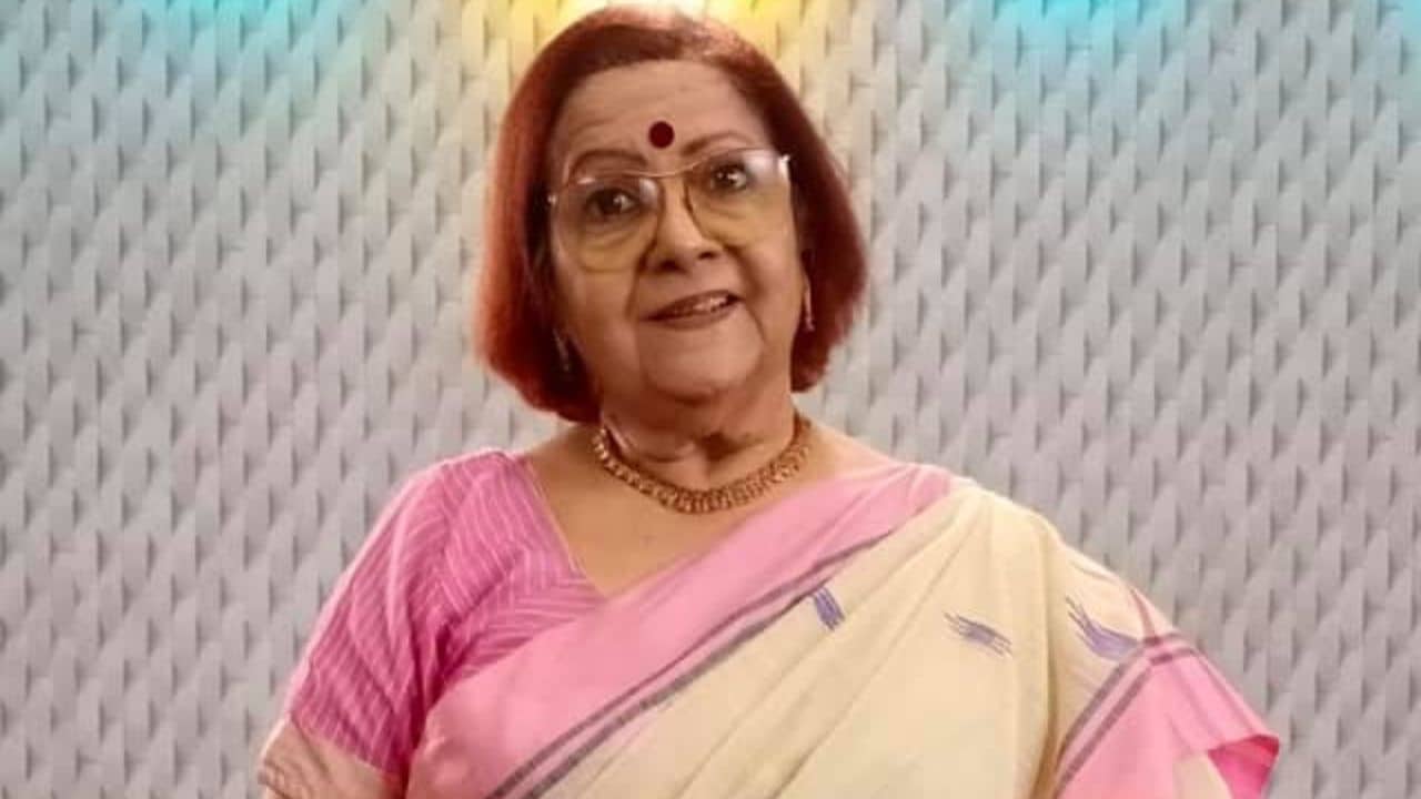 অভিনেত্রী লিলি চক্রবর্তী ভীষণই অসুস্থ, ফুসফুসে একদমই জোর নেই, শ্বাস নিতেও কষ্ট...