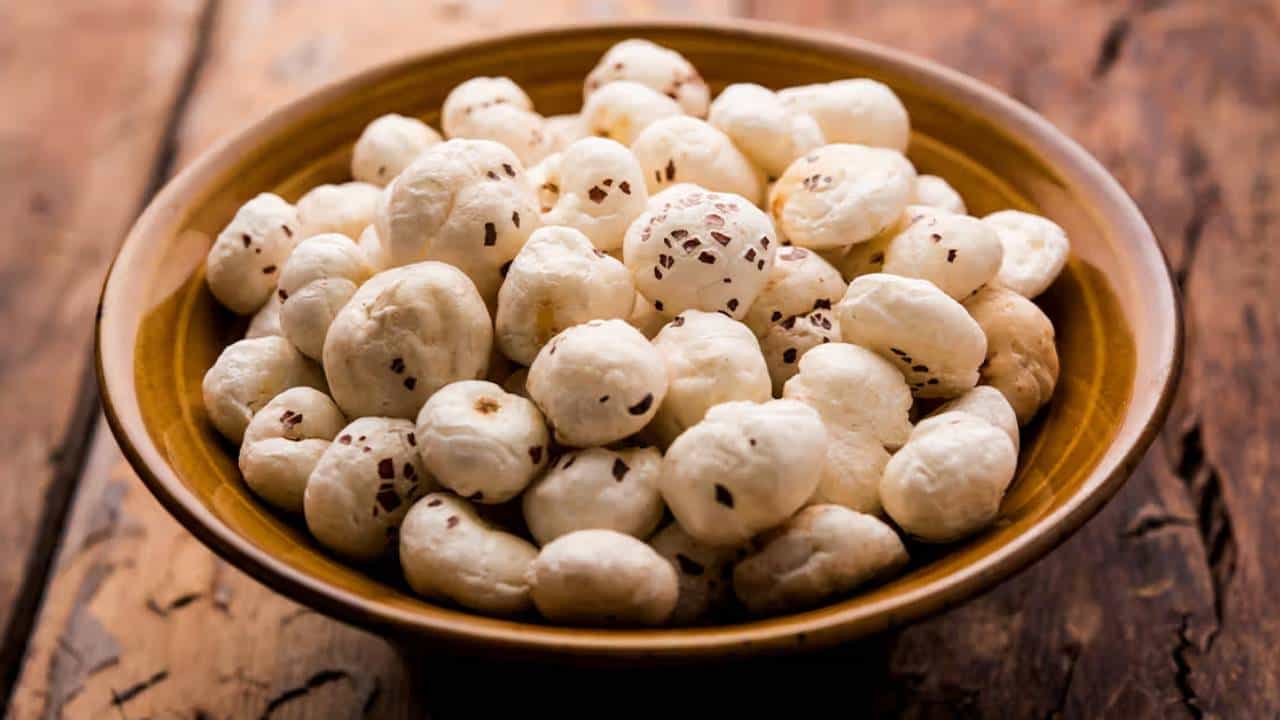 Makhana Farming in Bengal: পুষ্টিগুণে ভরপুর মাখানা এই রাজ্যের কোথায়, কীভাবে চাষ হয় জানেন? Makhana Farming in Bengal: পুষ্টিগুণে ভরপুর মাখানা এই রাজ্যের কোথায়, কীভাবে চাষ হয় জানেন?