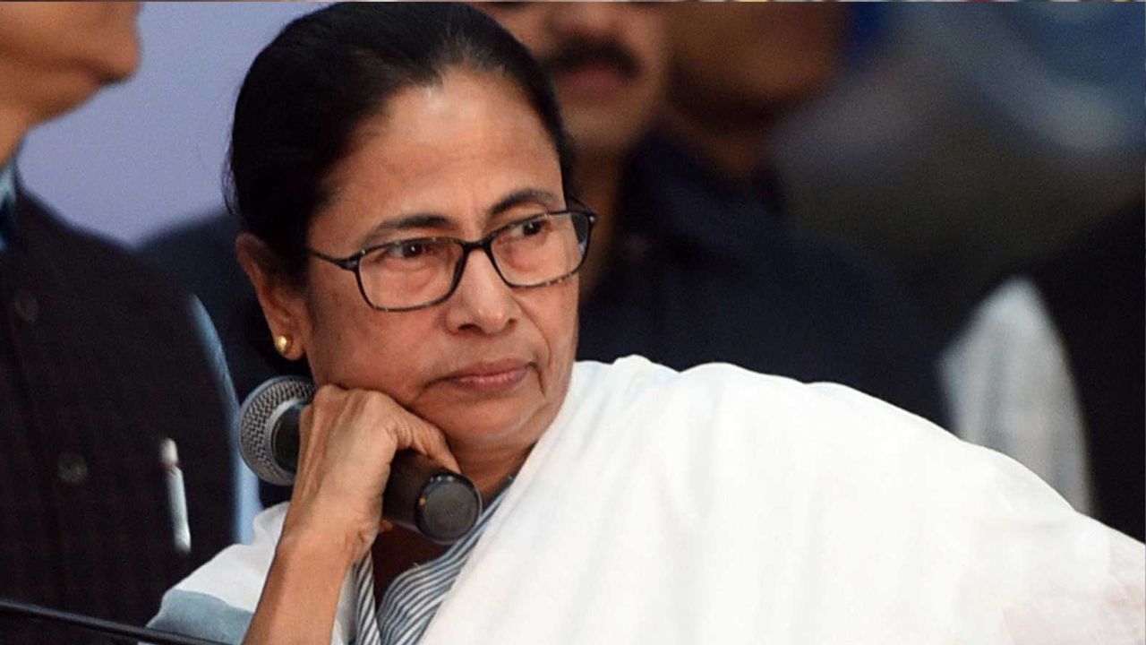 UPDATE Mamata Banerjee: 'সন্ধ্যাবেলা বলে গেলাম মধ্যরাতে কিছু করবেন না', সিএএ নিয়ে চরম হুঁশিয়ারি মমতার