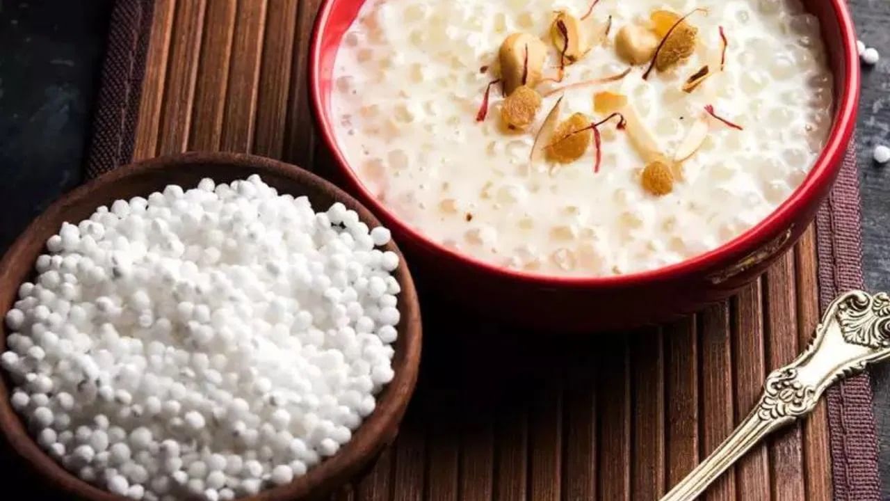 এবারের মহাশিবরাত্রিতে কম সময়েই বানিয়ে নিতে পারেন সাবুর পায়েস। বাড়ির বাকি সদস্যরাও চেটেপুটে খাবে। এর জন্য আপনার কী কী প্রয়োজন, তা একবার দেখে নিন। মোটা দানার সাবু দানা, দুধ, লাল বাতাসা, কজুবাদাম, কিশমিশ, আমন্ড, কেশর, ঘি, নুন।