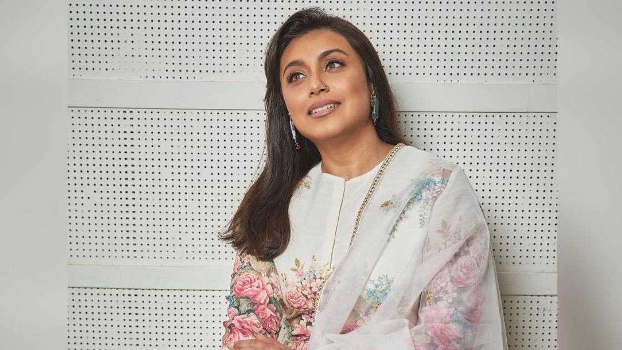 ৪৬ বছর বয়সে পা দিয়েছেন রানি মুখোপাধ্য়ায়। বিগত আড়াই দশক ধরে বলিউডে রাজ করছেন এই অভিনেত্রী। তিনি প্রযোজক আদিত্য চোপড়ার স্ত্রী। তাঁদের এক সন্তান আছে--কন্যা আদিরা চোপড়া। কিন্তু আদিরার পরও এক সন্তানের জননী হওয়ার কথা ছিল রানীর। সেই সন্তান জন্ম নেওয়ার আগেই নষ্ট হয়েছে অদৃষ্টের চক্রান্তে।