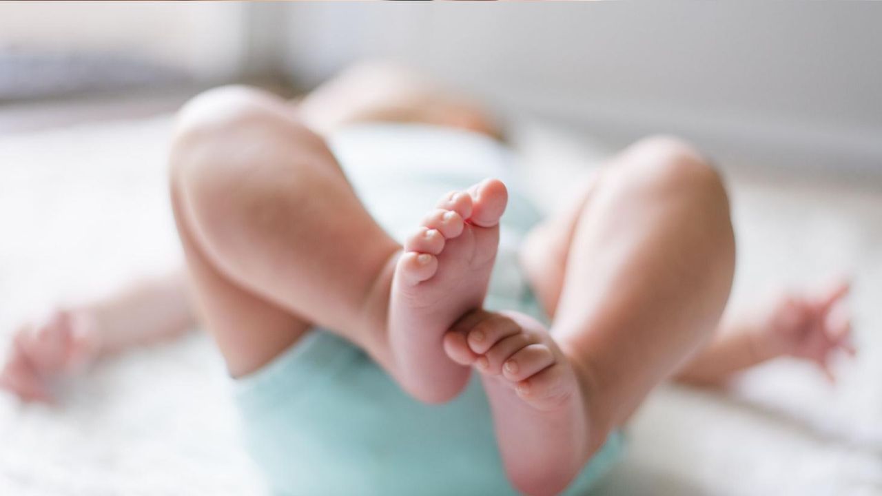 একটি শিশুর জন্মের পর পরিবারে নানা অনুষ্ঠান পালিত হয়। নামকরণ করা, অন্নপ্রাশন, ফটোশ্যুট করার নানা আন্দদায়ক অনুষ্ঠান পালন করা হয়। একইভাবে, নতুন ব্যবসা, নতুন বাড়ি বা গাড়ি কেনার মতো প্রতিটি শুভ কাজের সঙ্গেও কিছু আচার জড়িয়ে থাকে।