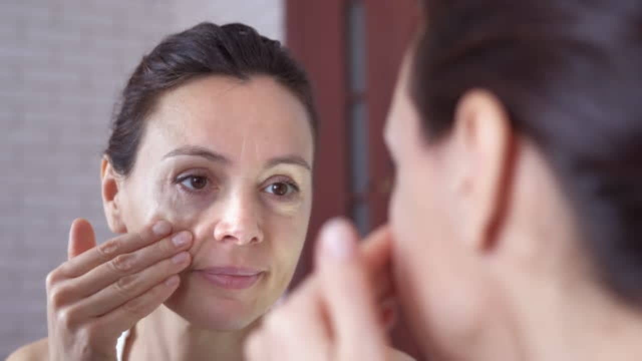 Anti-Aging: বলিরেখা প্রতিরোধের ১০ টোটকা, নিয়ম করে মানলে চামড়া টানটান থাকবে ৩০-এর পরও