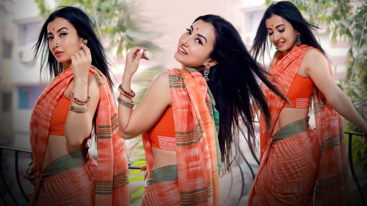 Monami Ghosh: ফাগুন হাওয়ায় কমলা সুন্দরীর সাজে এই টলি অভিনেত্রী, শাড়ির ছোঁয়ায় রং লাগালেন বাতাসে Monami Ghosh: ফাগুন হাওয়ায় কমলা সুন্দরীর সাজে এই টলি অভিনেত্রী, শাড়ির ছোঁয়ায় রং লাগালেন বাতাসে
