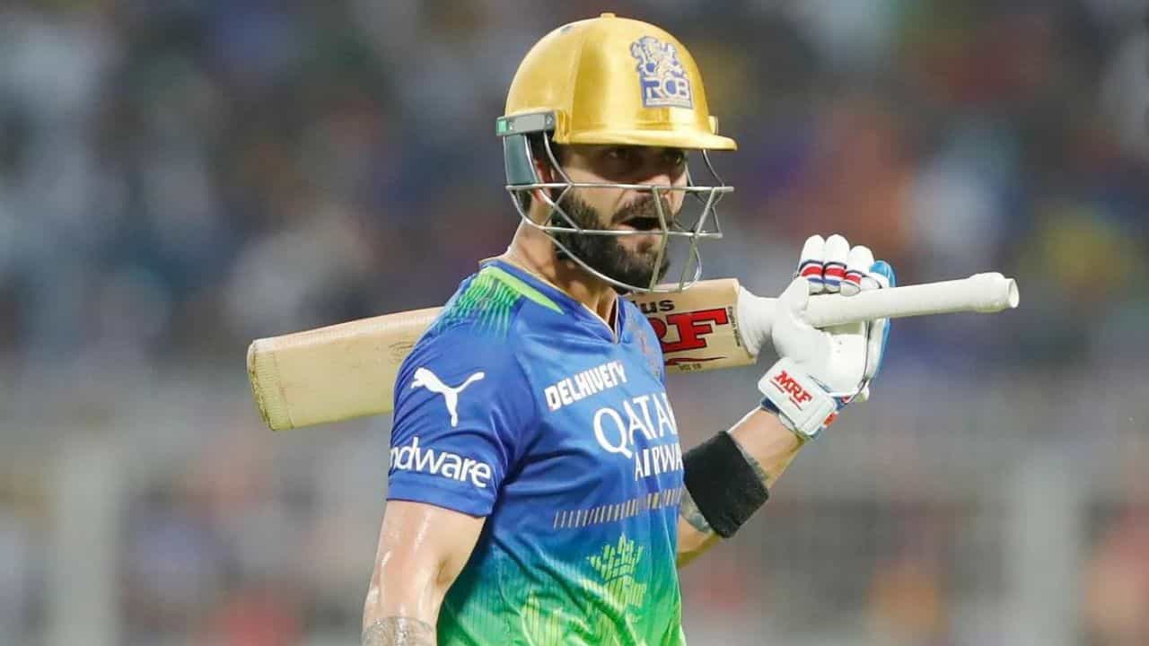 Virat Kohli: বিরাটের আউট ঘিরে তুমুল বিতর্ক, দ্বিধাবিভক্ত ক্রিকেট দুনিয়া Virat Kohli: বিরাটের আউট ঘিরে তুমুল বিতর্ক, দ্বিধাবিভক্ত ক্রিকেট দুনিয়া