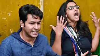 ৭৫-এও চুমুতে রাজি হেমা, স্বামীকে টেক্কা দিতেই কি এই সিদ্ধান্ত?