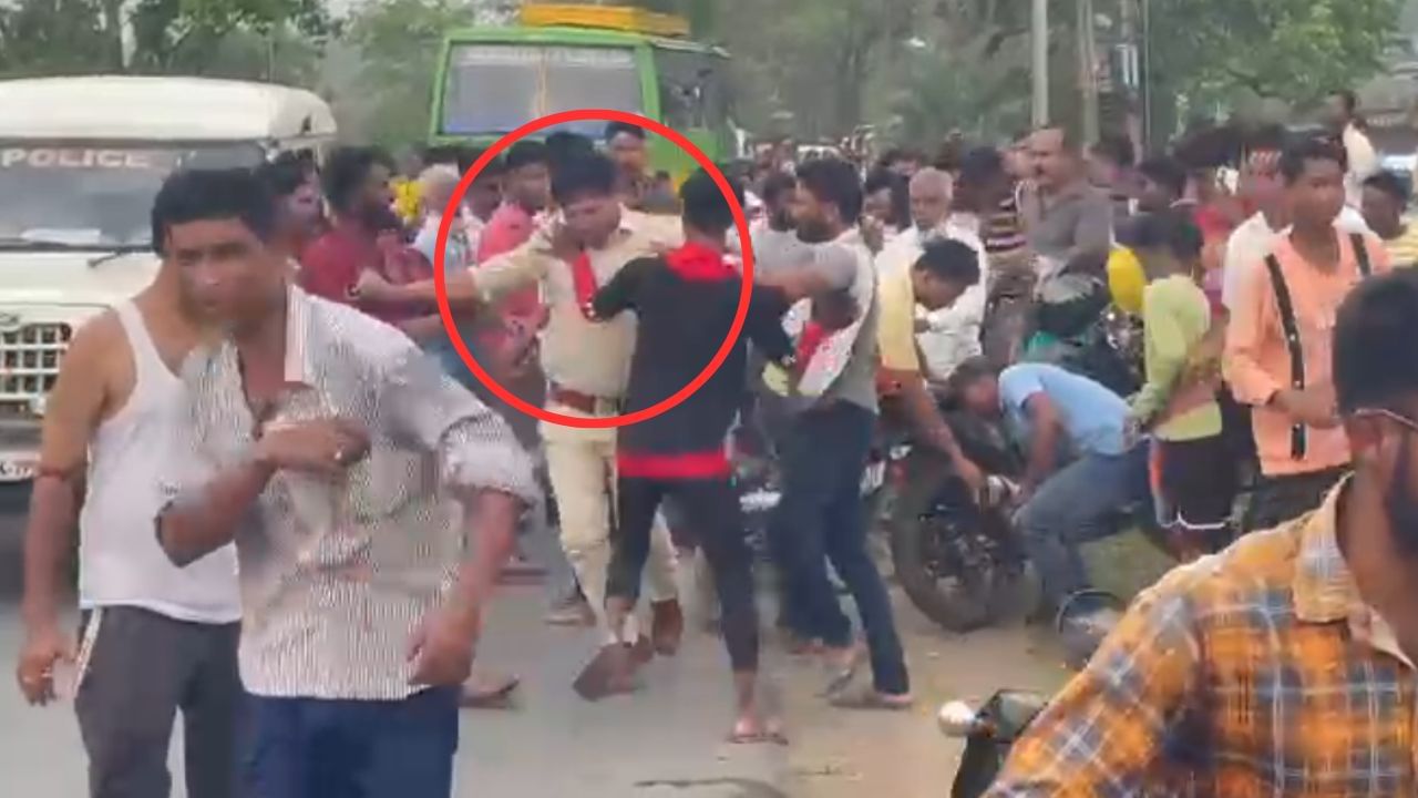 Attack on Police: রেহাই নেই উর্দিধারীদেরও! মানবাজারে ASI-কে ঘিরে ধরে মারধরের অভিযোগ