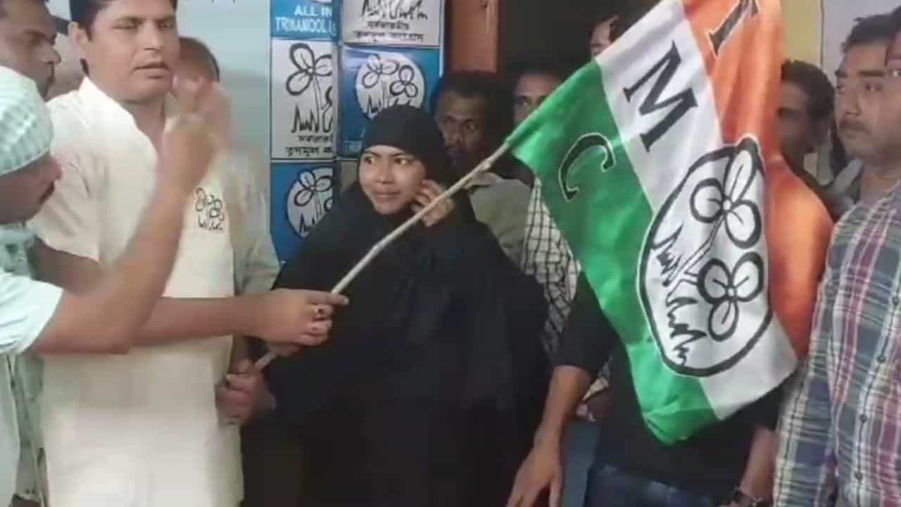 CPM to TMC Joining: ভোটের আগে CPM-এ রক্তক্ষরণ, দল ছাড়লেন নেত্রী CPM to TMC Joining: ভোটের আগে CPM-এ রক্তক্ষরণ, দল ছাড়লেন নেত্রী