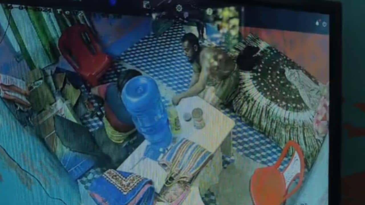 Bhnagar: গ্যাসের ব্যবসায়ীর থেকে আড়াই লক্ষ টাকা তোলা, কাঠগড়ায় ভাঙড় থানার পুলিশ