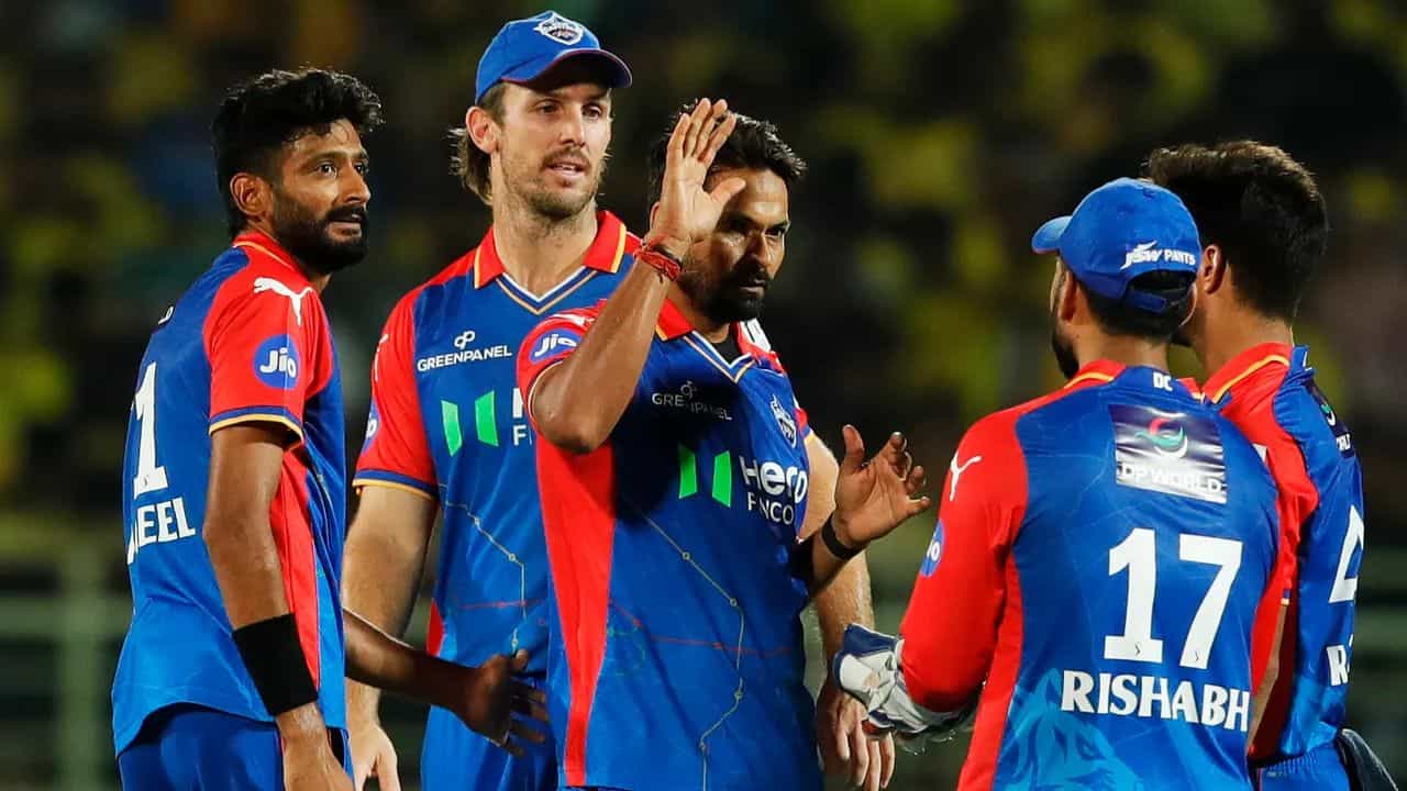 DC vs CSK IPL Match Result: মুকেশ কুমারের মোড় ঘোরানো স্পেল, অনবদ্য খলিল; DC-র প্রথম জয় DC vs CSK IPL Match Result: মুকেশ কুমারের মোড় ঘোরানো স্পেল, অনবদ্য খলিল; DC-র প্রথম জয়