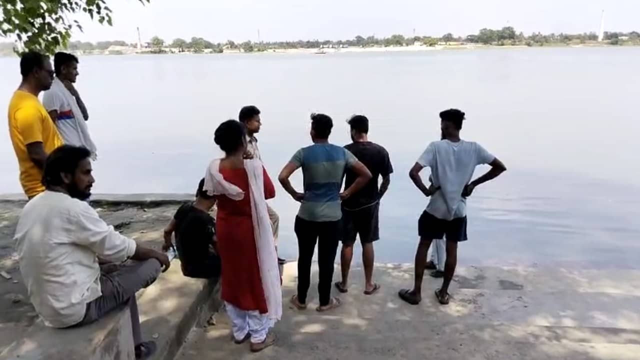 Hooghly: উত্তরপাড়া-ত্রিবেণীতে গঙ্গা স্নানে নেমে তলিয়ে গেল তিন যুবক, রাতে উদ্ধার ২ জনের দেহ