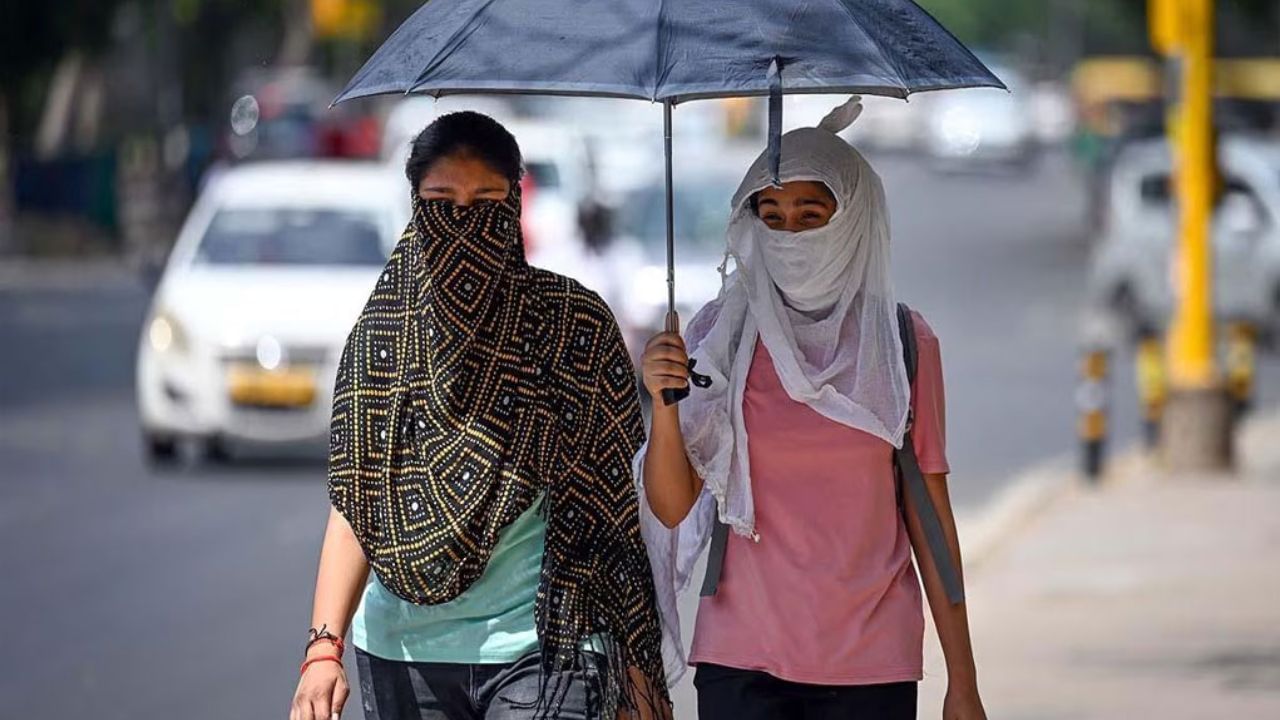 Kolkata Heat Wave: চাগিয়ে খেলছে কলকাতা, গরমে সাড়ে ৬ দশকের রেকর্ড কি আজই ভাঙবে?
