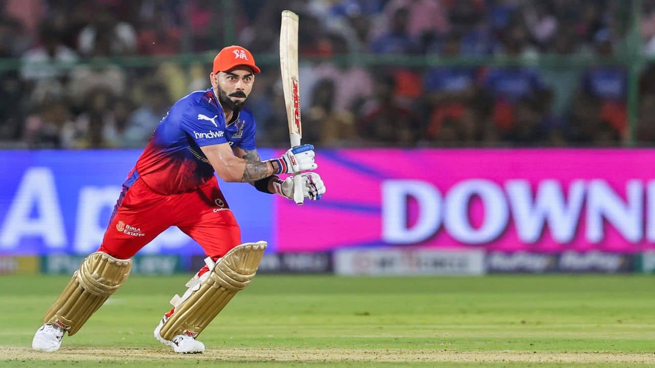 Virat Kohli Century: বিরাট কোহলি একাই একশো, বিশ্বকাপের আগে ফের বার্তা!