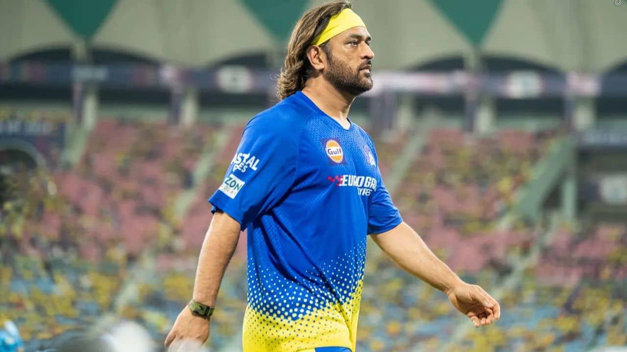 MS Dhoni: ধোনিকে থামানো অসম্ভব, তবে... আশা-আশঙ্কার কথা শোনালেন প্রাক্তন সতীর্থ