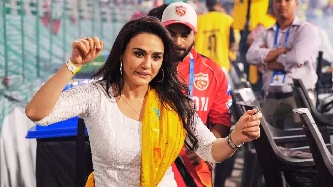 Preity Zinta: অভিনয়ে সাফল্যের মন্ত্র দিয়েই... প্রীতি জিন্টাকে নিয়ে মন খুললেন প্রাক্তন ক্রিকেটার! Preity Zinta: অভিনয়ে সাফল্যের মন্ত্র দিয়েই... প্রীতি জিন্টাকে নিয়ে মন খুললেন প্রাক্তন ক্রিকেটার!
