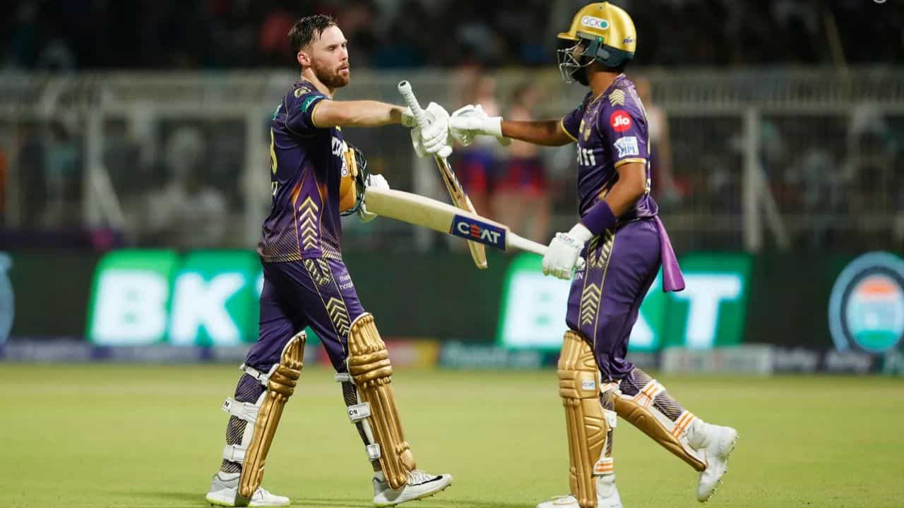 KKR vs DC IPL Match Result: ইডেনে তছনছ সৌরভের দিল্লি, প্লে-অফের আরও কাছে কেকেআর KKR vs DC IPL Match Result: ইডেনে তছনছ সৌরভের দিল্লি, প্লে-অফের আরও কাছে কেকেআর