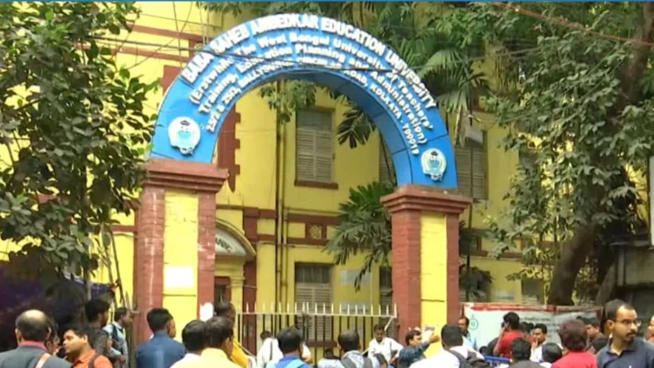 B.Ed. University: এবার প্রাক্তন উপাচার্যের নেতৃত্বে তদন্ত কমিটি গড়ল রাজ্য, সঙ্গে সঙ্গে আদালতে ছুটছে বিশ্ববিদ্যালয়