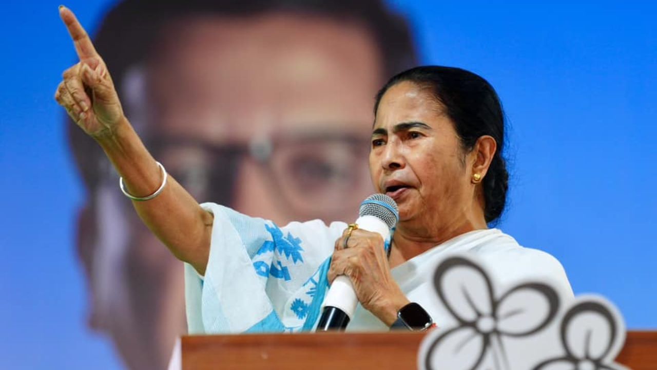 Mamata Banerjee: 'তৃণমূলের পাকা আসনে জল ঢালতে চাইছে!' মমতার নিশানায় বাম-কংগ্রেস