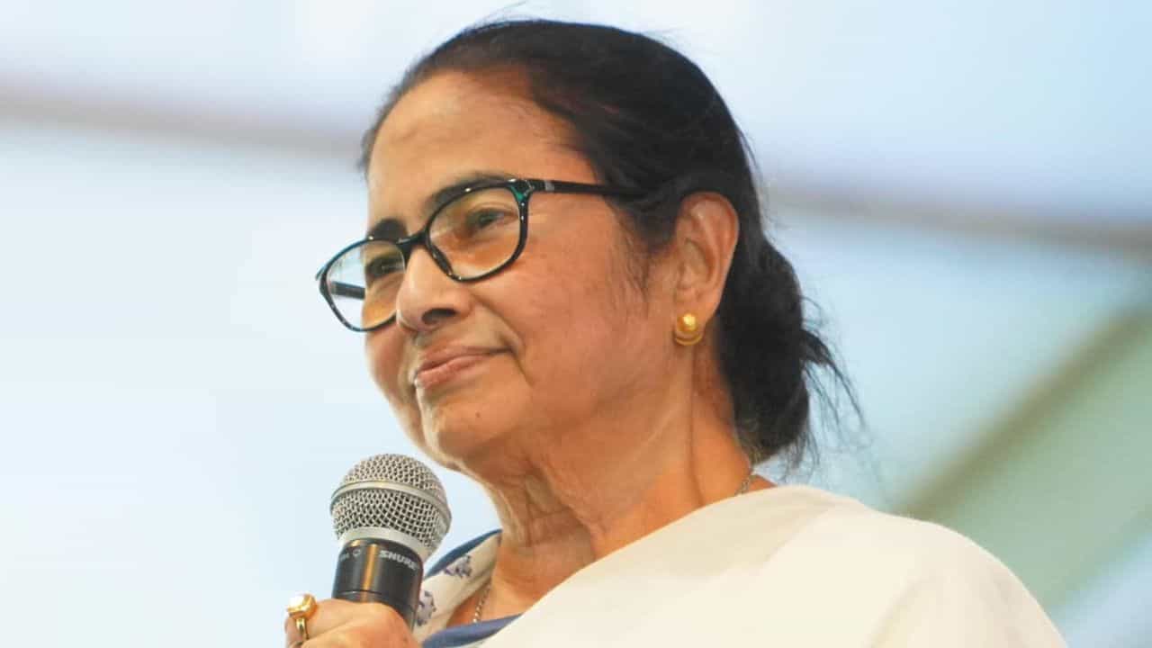 Mamata Banerjee: 'ভুল স্বীকার' মমতার, ভোটের প্রচারে গিয়ে 'ক্ষমা' চাইলেন তৃণমূল সুপ্রিমো Mamata Banerjee: 'ভুল স্বীকার' মমতার, ভোটের প্রচারে গিয়ে 'ক্ষমা' চাইলেন তৃণমূল সুপ্রিমো