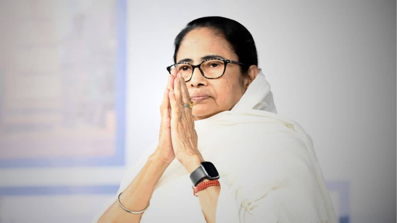 Mamata Banerjee: একটা ভোটও যেন অন্য কোনও দলে না যায়, ইদের অনুষ্ঠানে বার্তা মমতার