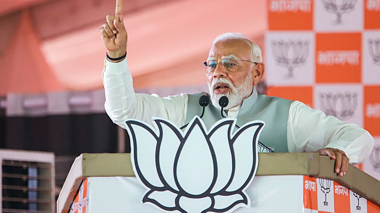 PM Narendra Modi: বর্ধমান টু বোলপুর, মাঝে হল্ট কৃষ্ণনগরে! ম্যারাথন প্রচারে আজ বঙ্গে মোদী