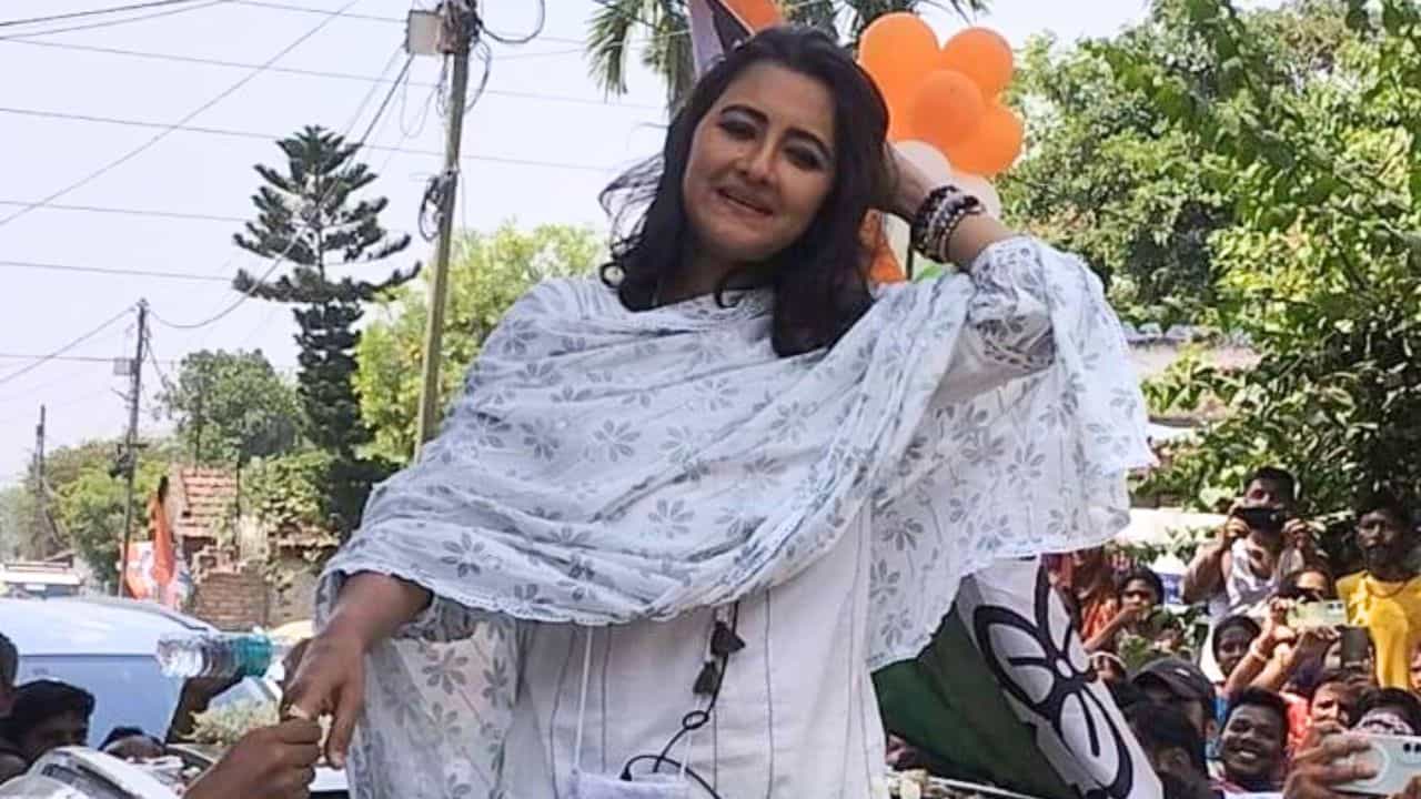 Rachana Banerjee: প্রচার গাড়িতেই সংজ্ঞা হারালেন তৃণমূল নেতা, রচনা বললেন 'খুব কষ্ট, কিন্তু কিছু করার নেই'