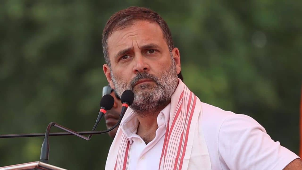 Rahul Gandhi: রাহুল কি নিজেকে মাওবাদী নেতা ভাবেন! সম্পত্তির পুনর্বণ্টন বিতর্কে তুলোধনা প্রাক্তন প্রধানমন্ত্রীর