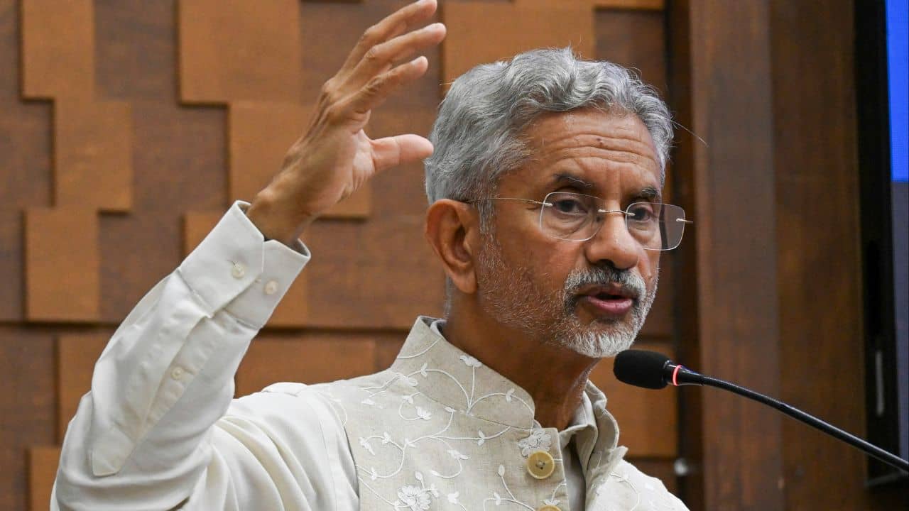 S Jaishankar: রাষ্ট্রপুঞ্জকে আমায় বলে দিতে হবে না... নির্বাচন নিয়ে উদ্বেগের কড়া জবাব বিদেশমন্ত্রীর