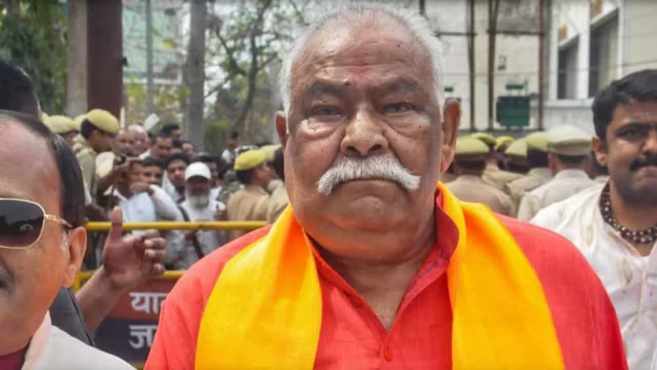 BJP Candidate: ভোটের পরদিনই বিজেপি প্রার্থীর মৃত্যু, 'অপূরণীয় ক্ষতি', লিখলেন মুখ্যমন্ত্রী BJP Candidate: ভোটের পরদিনই বিজেপি প্রার্থীর মৃত্যু, 'অপূরণীয় ক্ষতি', লিখলেন মুখ্যমন্ত্রী