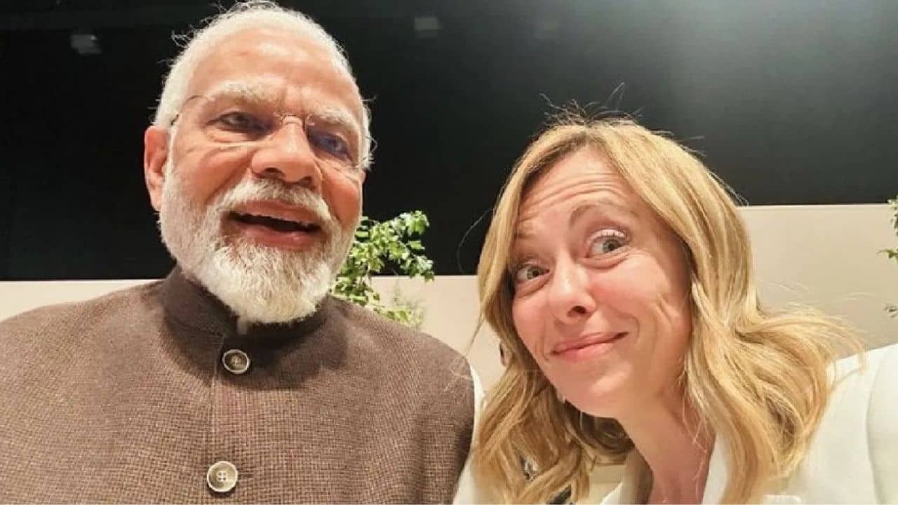 PM Modi-Georgia Meloni: মোদীর সঙ্গে কথা ইতালির প্রধানমন্ত্রীর, সে দেশের মুক্তি দিবসে জানালেন শুভেচ্ছা