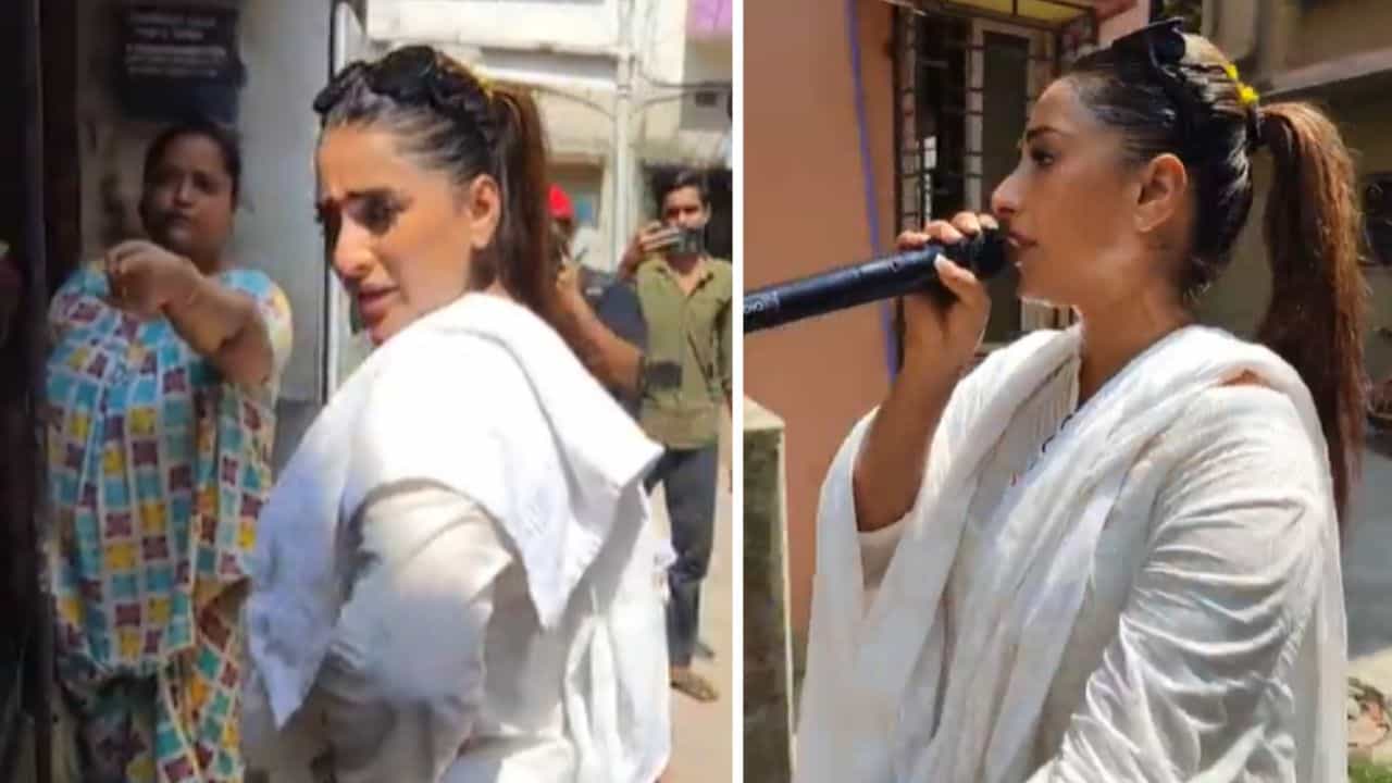 Sayantika Banerjee: সায়ন্তিকাকে দেখেই মহিলা বললেন, 'এখানে যে কতরকম নোংরামি চলে সবাই জানে...' Sayantika Banerjee: সায়ন্তিকাকে দেখেই মহিলা বললেন, 'এখানে যে কতরকম নোংরামি চলে সবাই জানে...'