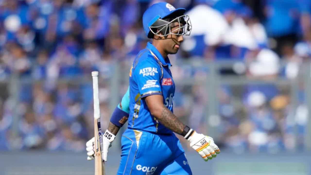 Suryakumar Yadav: সেঞ্চুরির পর ডাক! সূর্য ওঠার আগেই যেন ডুবে গেল Suryakumar Yadav: সেঞ্চুরির পর ডাক! সূর্য ওঠার আগেই যেন ডুবে গেল