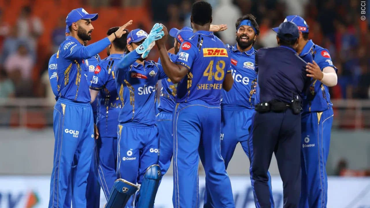 MI, IPL 2024: ট্রাফিক জ্যামে আটকে MI টিম, পথ দেখানো সানির জন্য হাততালি রোহিতদের