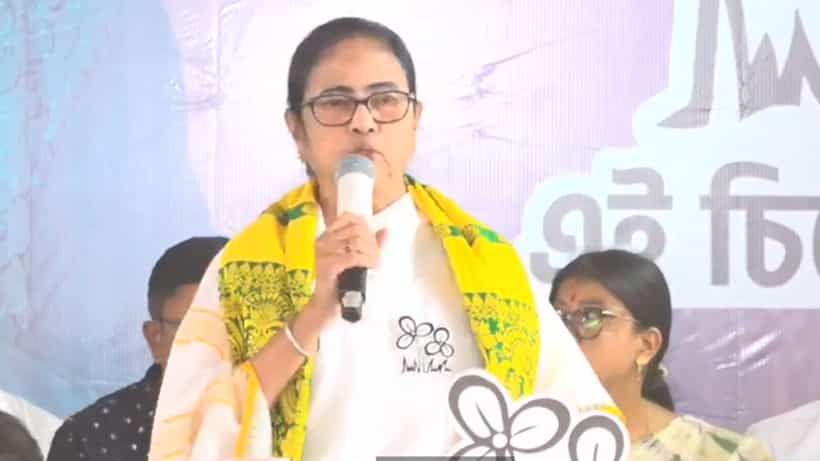 CM Mamata Banerjee: মে মাসে সরকারি কর্মীরা আরও ৪ শতাংশ ডিএ পাবেন: মমতা