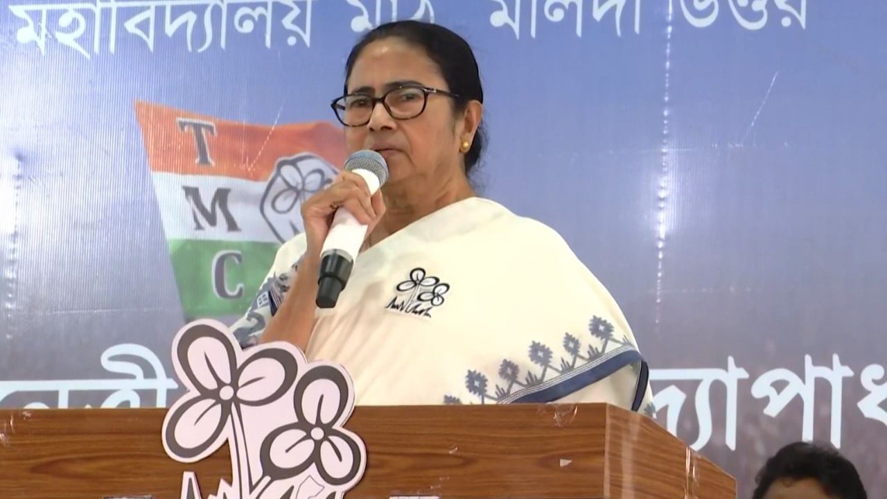 CM Mamata Banerjee: ‘Cong-CPIM কে একটাও ভোট নয়, পুরোটাই BJP-র খেলা’, দ্বিতীয় দফার আগে ফের উত্তরবঙ্গে সুর চড়ালেন মমতা
