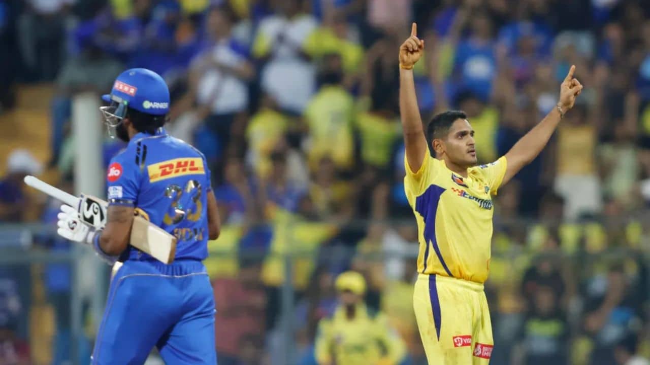 MI vs CSK IPL Match Result: হার্দিকের ভুলে হার মুম্বইয়ের, রোহিতের একলা লড়াই