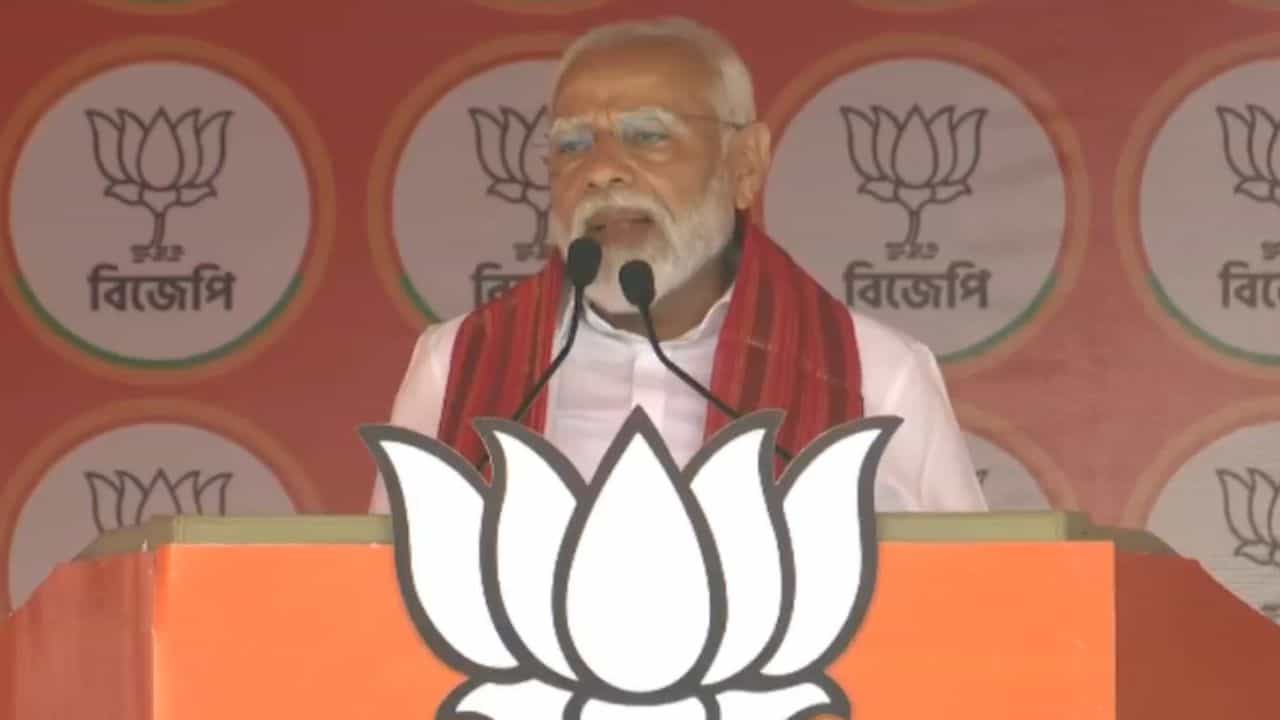 PM Narendra Modi:  'আমি মমতা দিদির কাছে আজ কৃতজ্ঞ', নিশীথের সমর্থনে বাংলায় এসে বললেন মোদী