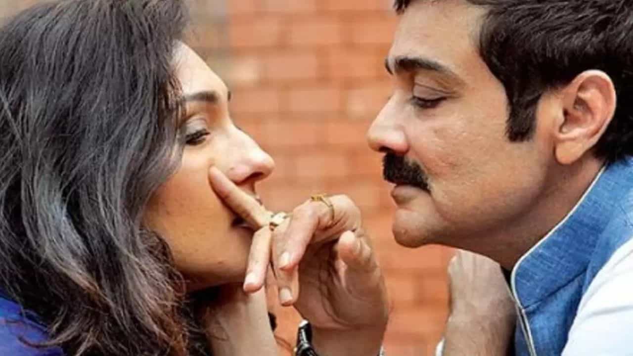 প্রসেনজিতের জন্য আক্ষেপ ঋতুপর্ণার, 'দেখা হলে এসব আলোচনার সময় থাকে না...'
