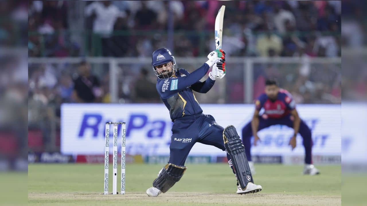 RR vs GT IPL Match Result: রশিদ খানের অবিশ্বাস্য পারফরম্যান্সে রাজস্থান দুর্গ জয় টাইটান্সের