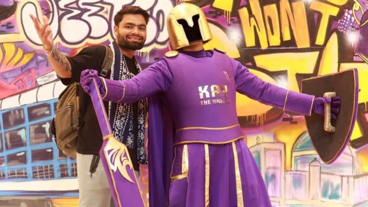 Rinku Singh: এত ছয় কী ভাবে মারেন? রিঙ্কুর মাসল পরীক্ষা করেছিল বাঁদর! Rinku Singh: এত ছয় কী ভাবে মারেন? রিঙ্কুর মাসল পরীক্ষা করেছিল বাঁদর!