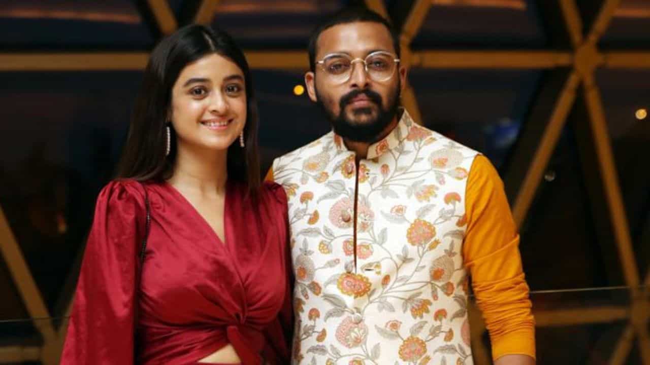 দর্শনা কেন সৌরভের সঙ্গে লিভ ইন না করে সোজা বিয়ে করলেন, অভিনেতার উপর কি ভরসা ছিল না? দর্শনা কেন সৌরভের সঙ্গে লিভ ইন না করে সোজা বিয়ে করলেন, অভিনেতার উপর কি ভরসা ছিল না?