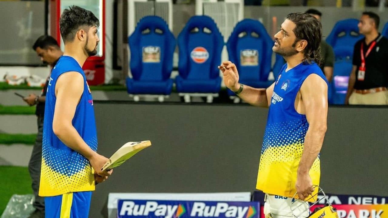 MS Dhoni: সুযোগ পেলে আমিও ধোনি ভাইয়ের মতো... বড় দাবি CSK-র তরুণ তুর্কি সমীর রিজভির