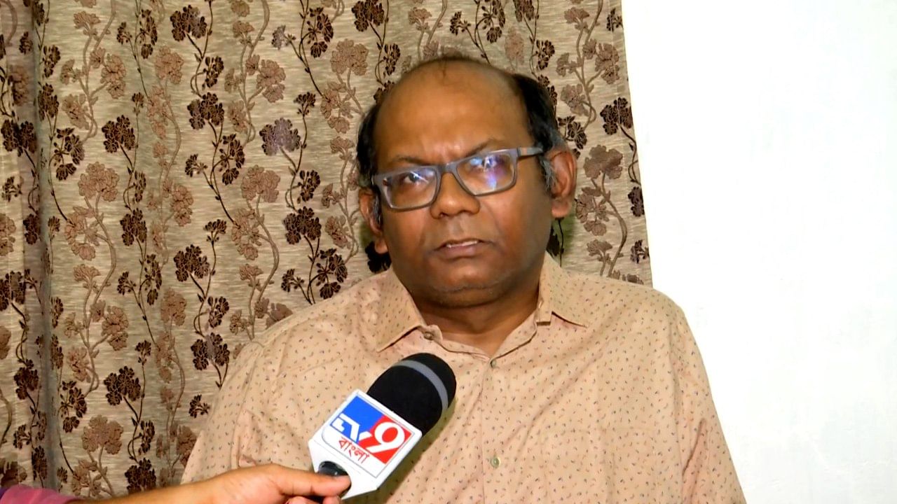BJP: দূরে সরিয়ে দিচ্ছে দল? কী বলছেন অভিমানী সায়ন্তন? BJP: দূরে সরিয়ে দিচ্ছে দল? কী বলছেন অভিমানী সায়ন্তন?