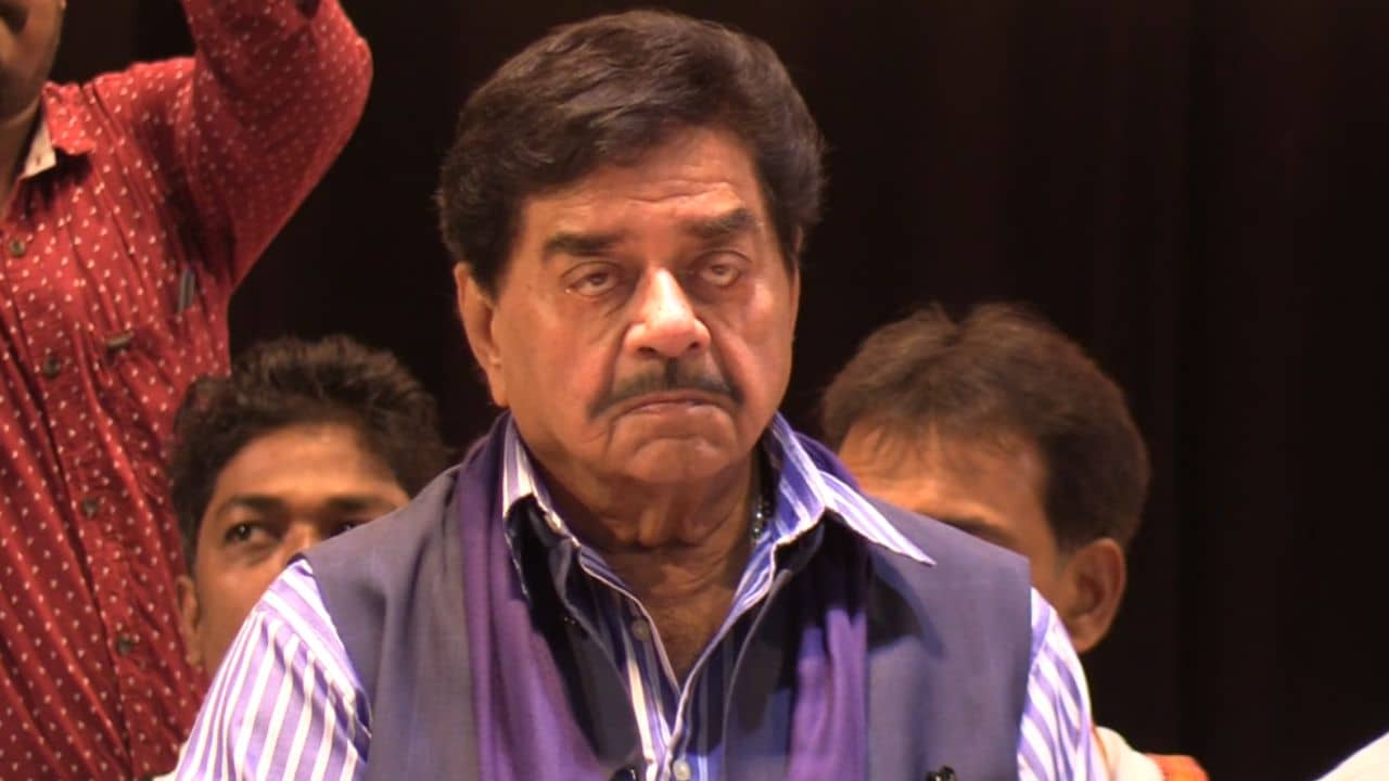 Shatrughan Sinha: নিজের চেনা মেজাজের বাইরে, এবার ঠিক বিপরীত ডায়লগ শোনা গেল তারকাপ্রার্থী শত্রুঘ্নর মুখে