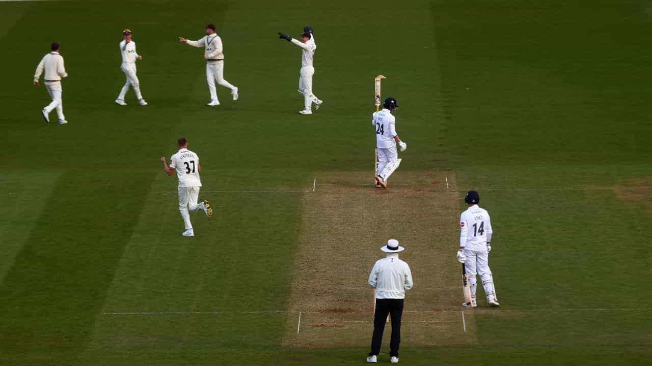 Ollie Pope ভিডিয়ো: সেকেন্ড স্লিপ-‘নো স্লিপ’! ইনিংসে আধডজন, ম্যাচে আটটি ক্যাচ ওলি পোপের Ollie Pope ভিডিয়ো: সেকেন্ড স্লিপ-‘নো স্লিপ’! ইনিংসে আধডজন, ম্যাচে আটটি ক্যাচ ওলি পোপের