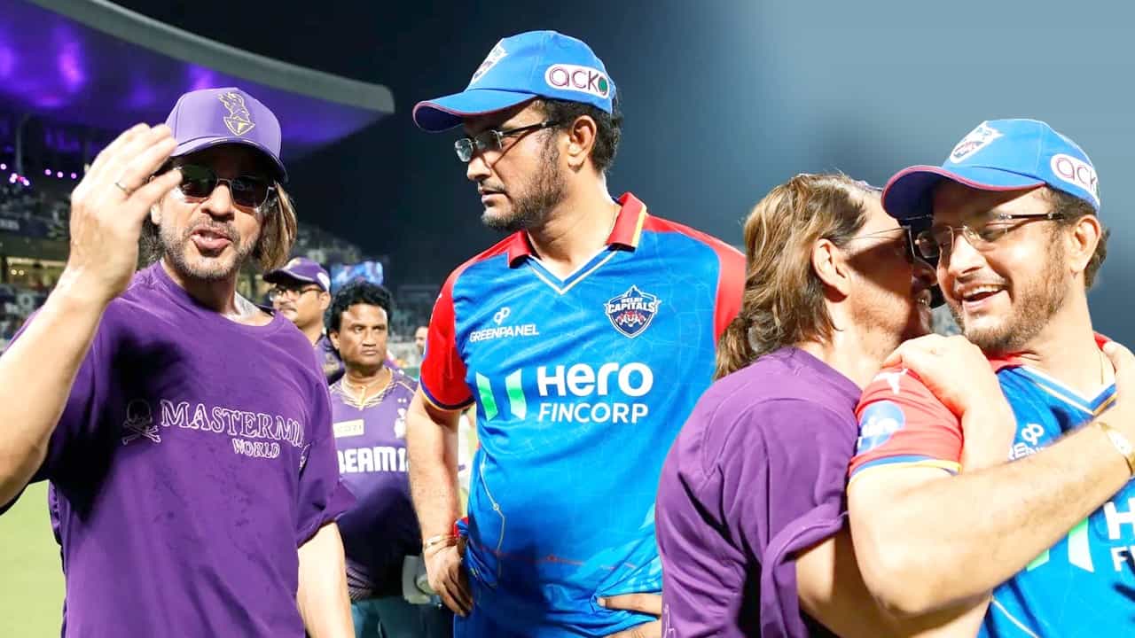Sourav-Shah Rukh: ইডেনে এক যুগের পর গলে জল অভিমান, শাহরুখের আলিঙ্গনে সৌরভ! Sourav-Shah Rukh: ইডেনে এক যুগের পর গলে জল অভিমান, শাহরুখের আলিঙ্গনে সৌরভ!