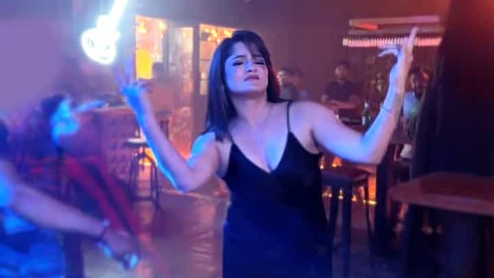 Srabanti Chatterjee, Tollywood Gossip: শহরের নাইটক্লাবে লাস্যময়ী শ্রাবন্তী, চলল রাতভর নাচ Srabanti Chatterjee, Tollywood Gossip: শহরের নাইটক্লাবে লাস্যময়ী শ্রাবন্তী, চলল রাতভর নাচ