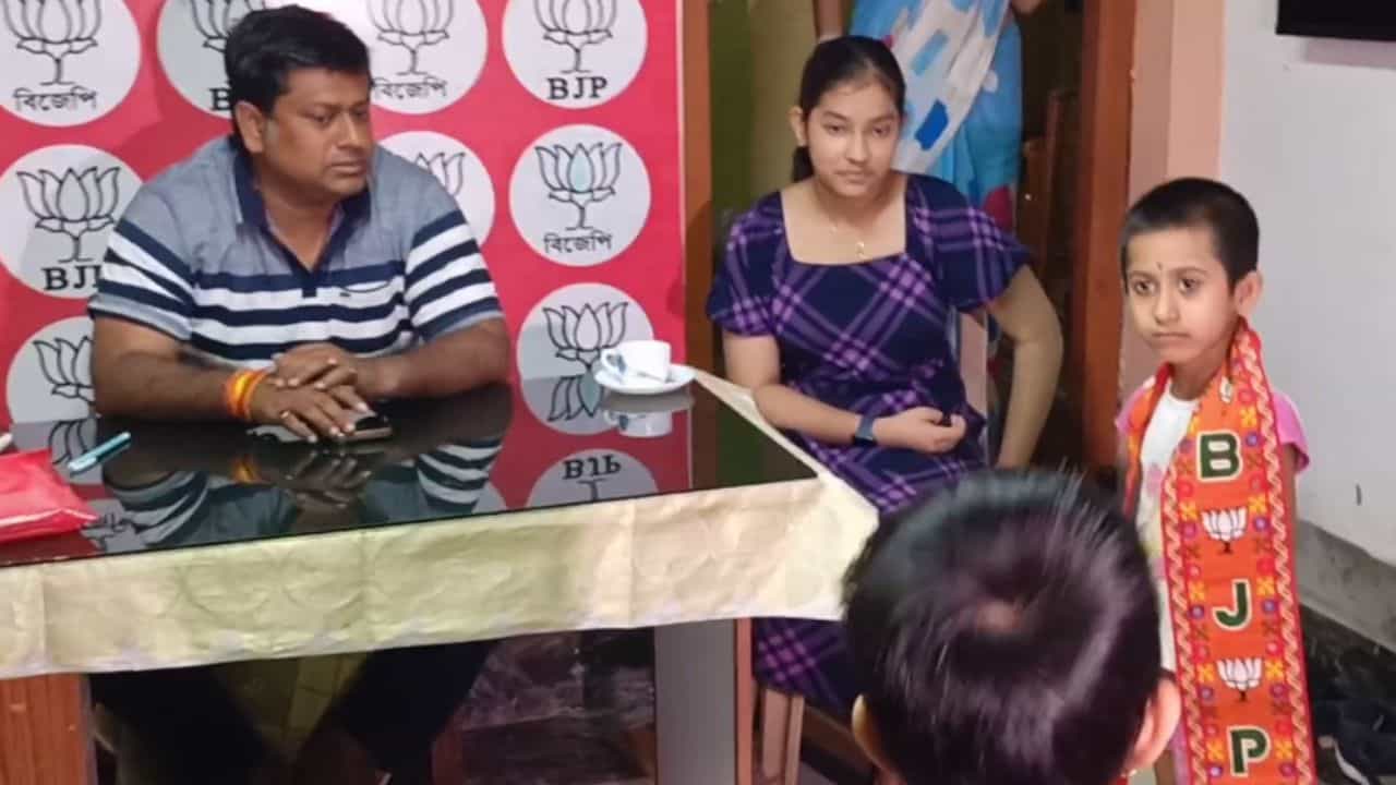 Balurghat: ভোট মিটতেই কেউ সময় দিলেন পরিবারকে, কেউ আবার ব্যস্ত কন্যাকে নিয়ে, প্রার্থীরা কে কী করছেন জানুন