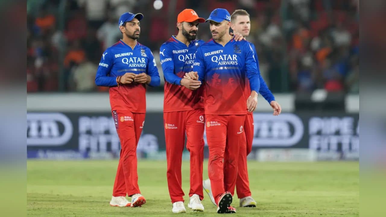 IPL 2024: আরসিবির জয়ে ফেরার ম্যাচে DSR নিয়ে বেজায় বিরক্ত গাভাসকর