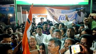 Balurghat: ‘পায়ে ইনফেকশন নিয়ে ভর্তি হয়েছিল, ডাক্তার বলল সেরে গেছে, এখন এসে দেখি শরীর পুরো ঠান্ডা, ও তো চলেই গেল’